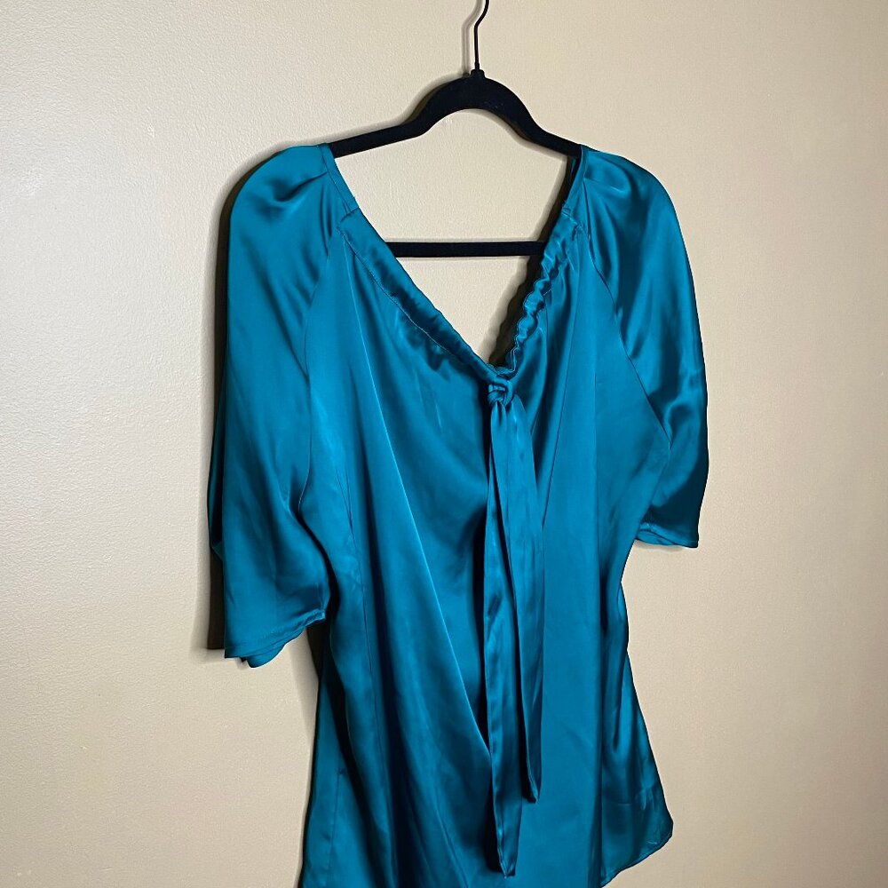 Stunning Sapphire Blue Satin Blouse - Picture 6 of 7